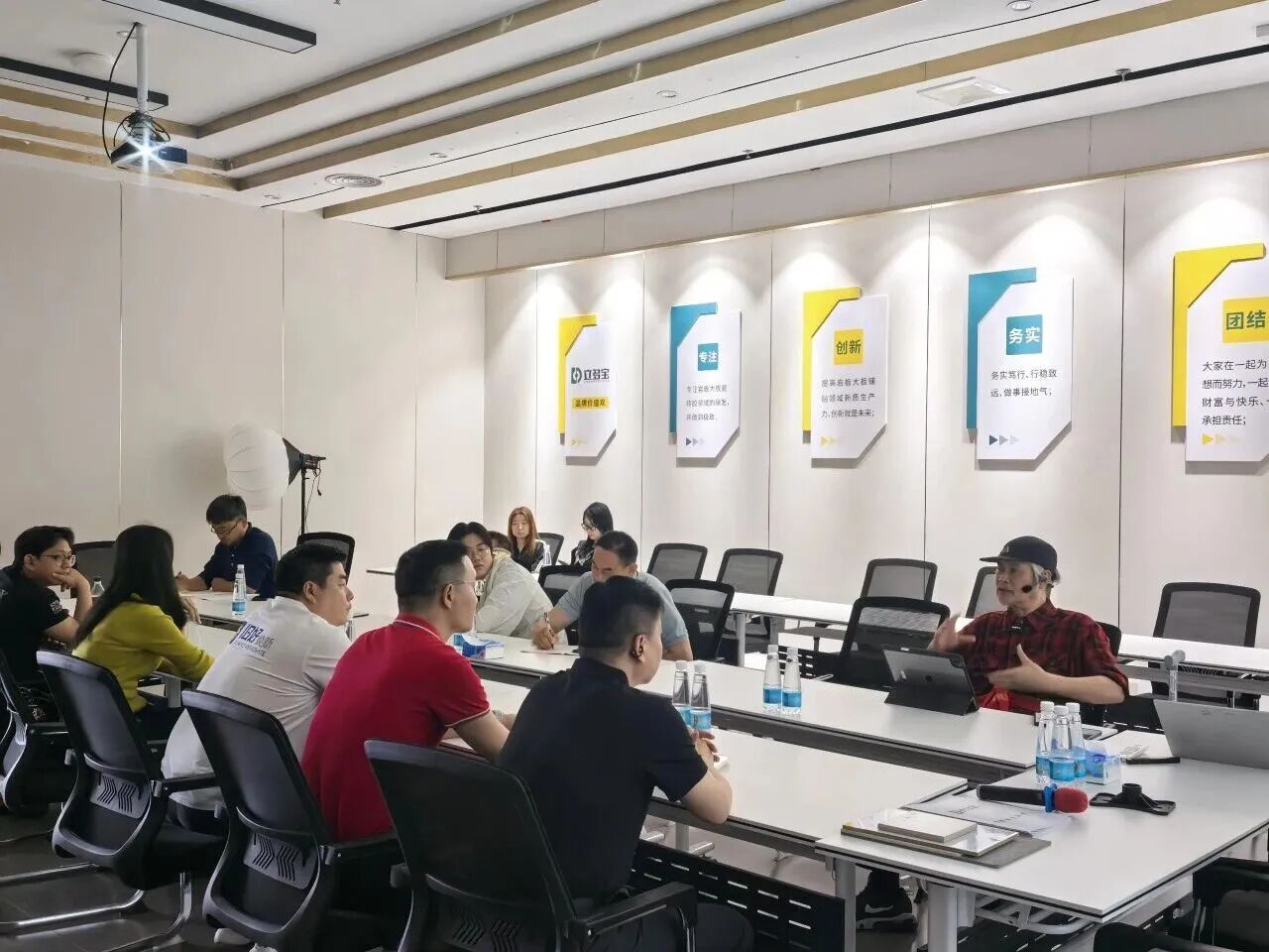 ���౦����ӭ�ྲ���������ָ����ê���ɸ���������·���