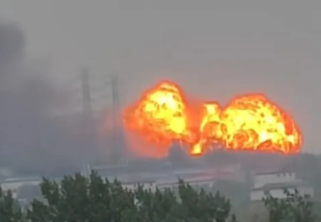 һ�������������飬�ֳ�����޴����